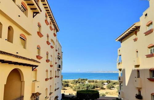 Two bedroom apartment moments from the Cristo beach Estepona - Foto 17