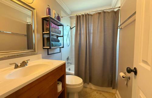 2 bedroom private apt & laundry - Foto 18