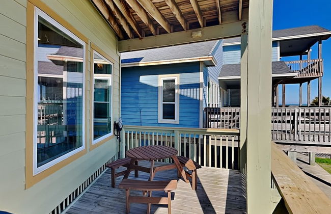 Lighthouse By the Sea - Photo 34