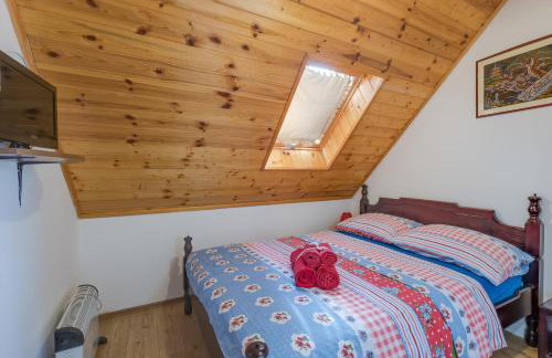 Rustic Cottage With Heated Pool - Happy Rentals - Foto 11