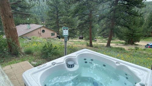 Rose Den - Romantic Mountain Cabin with Views! - Foto 2