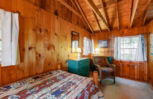 Lake Views! Small Group Getaway in Northport - Foto 21