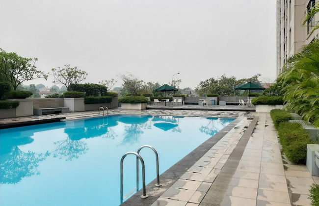 Tranquil 2BR Apartment at Bintaro Park View - Foto 10