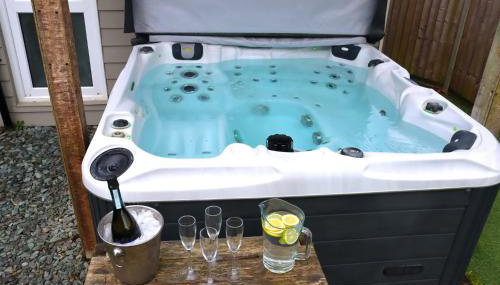 Luxury Pamper Home Hot Tub & Sauna Ladies Retreat - Foto 3