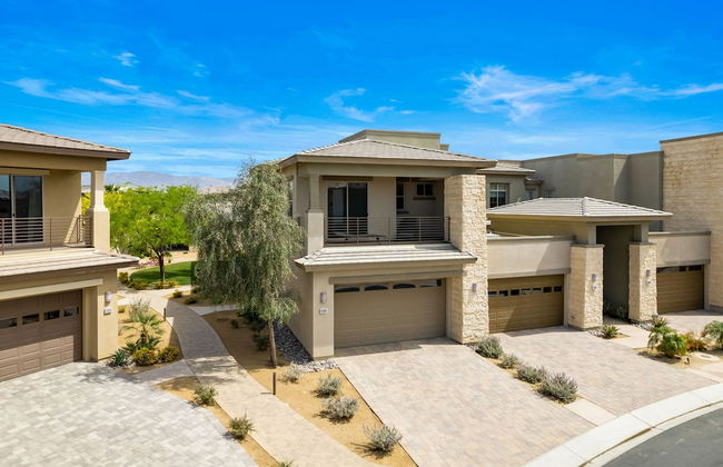 A Luxurious Oasis Experience in Desert Palm - Foto 25