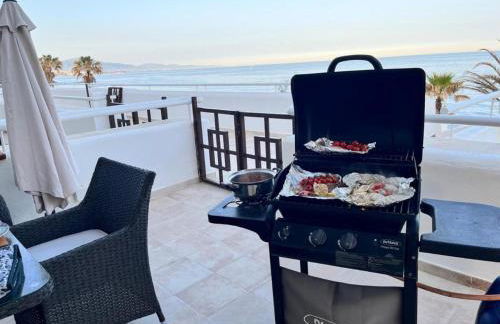 Spacious Stunning Views 2-bed Apartment, Estepona - Photo 22