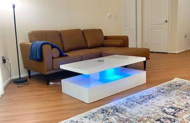 Adorable and Bright 2BD 2BR 740 - Foto 1