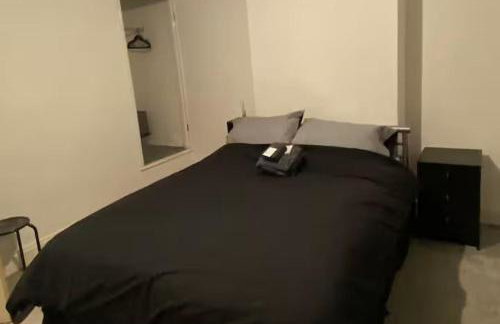 Cosy 2 Bed House - Sleeps 3 Parking & Garden - Foto 23