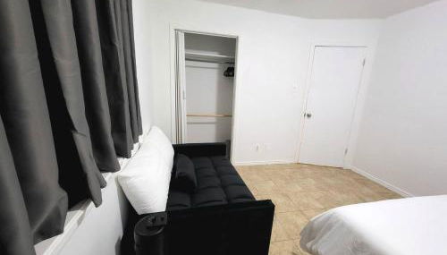 Large parking lot sleeps 8 - Foto 5