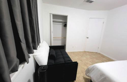 Large parking lot sleeps 8 - Foto 5