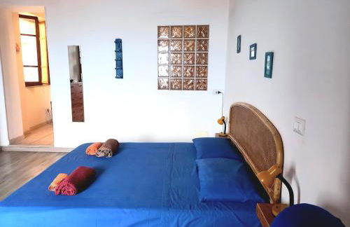 Bilocale in centro con vista mare - Foto 6