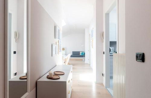 The Lake Suite Fiumelatte - Lake front apartment - Foto 14