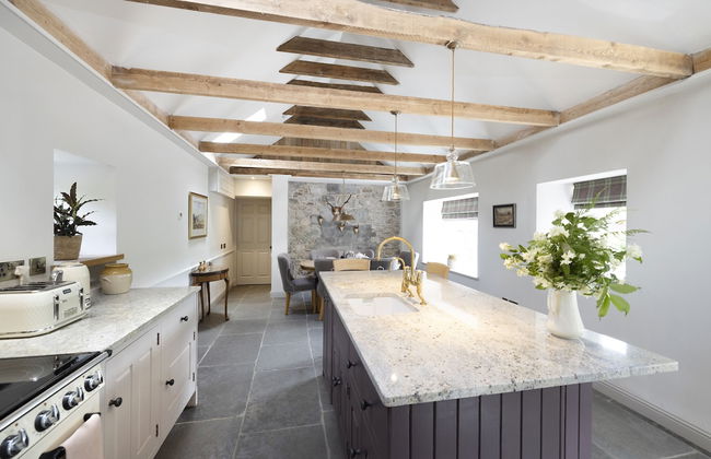 JOIVY Exceptional Cottage W/ Stunning Country Views - Photo 18