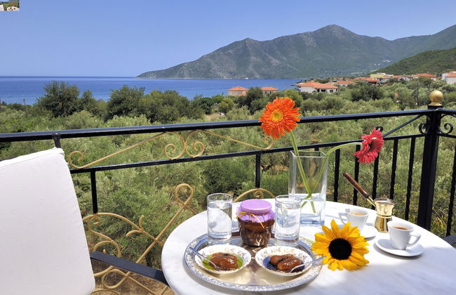 Byzantinon Hotel - Photo 17