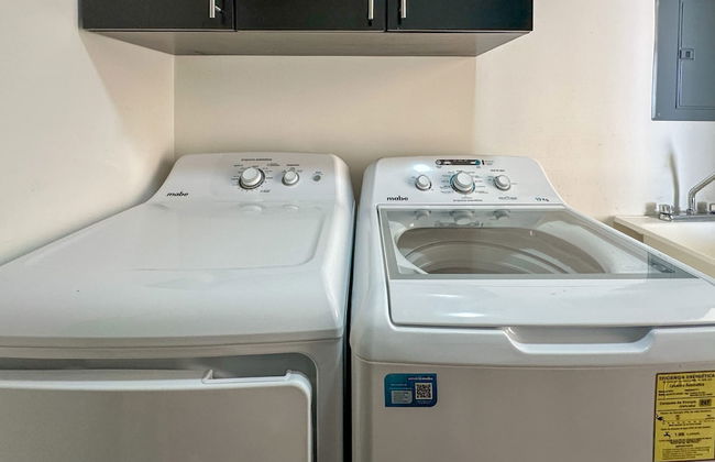 2BR Sunset Escape for Families - Foto 18