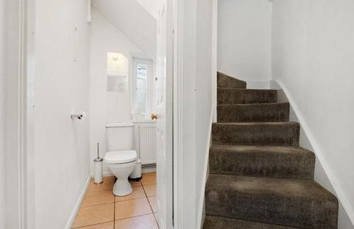 3 bed house near Gatwick and Redhill - Foto 7