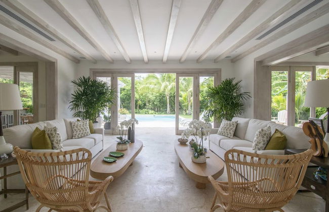 Stylish Fully-staffed Villa Near Beach and Lagoons in Exclusive Golf Resort - Photo 27