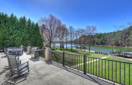 Knotty Pines by Avantstay Lake Views, Renovated - Foto 31