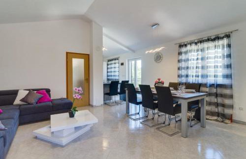 Lovely VILLA Piljan with a private swimming POOL - Foto 17