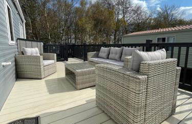 Tigers Wood - 2 bed hot tub lodge with free golf, NO BUGGY - Foto 32