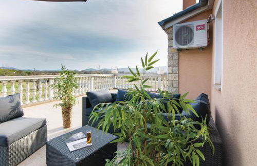 Villa Laura with pool, Budak, Zadar county - Photo 25