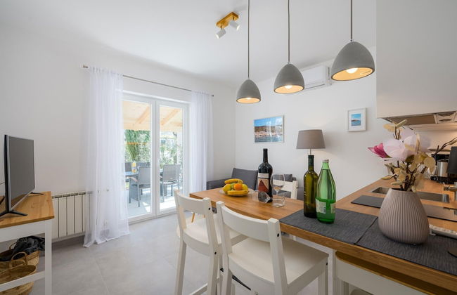 Attractive Apartment With Garden - Foto 20