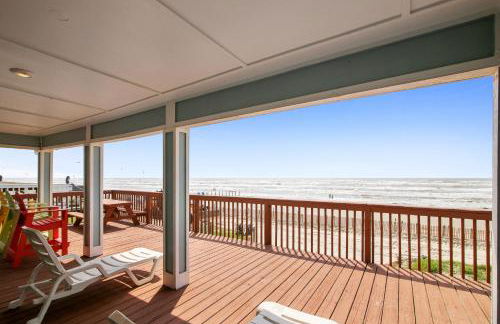 Bermuda Beachfront by Ryson Vacation Rentals - Photo 7