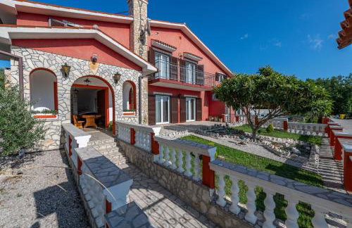 Villa Marić, a charming villa with a beautiful poolside - Foto 25