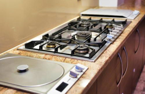 Lux 5 Bed sleeps 11, 10 mins from Wembley Stadium, Jacuzzi and Steam Shower - Photo 23