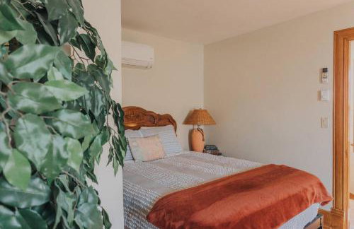 Spacious Downtown Family with Large Patio, Hot Tub, Fire Pit, by Forest & Peak Retreats - Foto 28