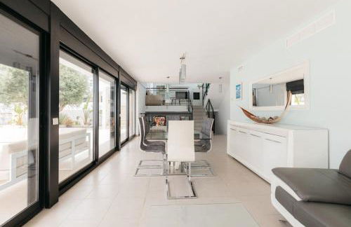 Grand Villa with Pool - Foto 47