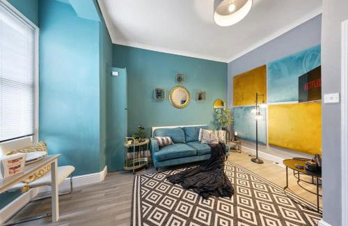 Charming 1 Bedroom Flat in Windmill with Parking - Foto 2