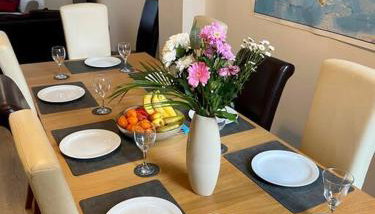 Eden Stay 5 Bedroom House - Foto 2