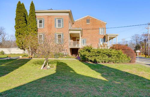 Walk to Athens Riverfront Park! Modern-Retro Apt - Foto 4