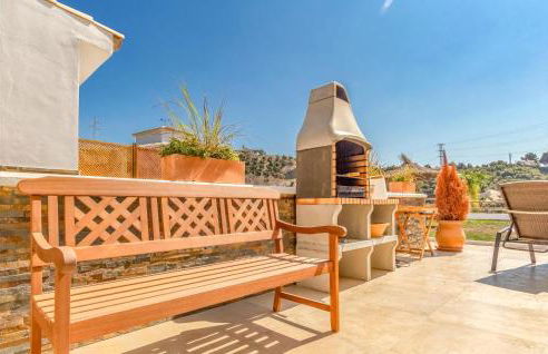 3 Bedroom Stunning Home In Mezquitilla - Photo 21