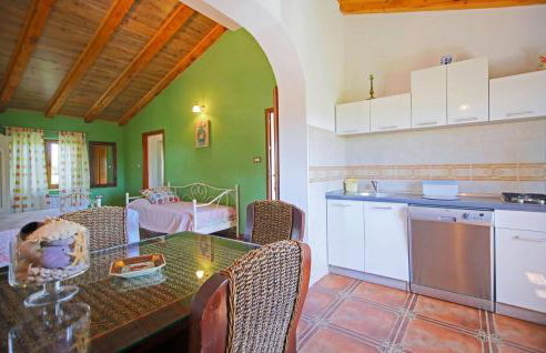 Gorgeous Apartment In Trget - Foto 27