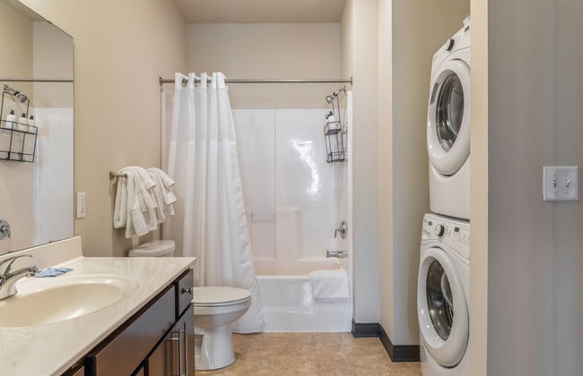 Kasa Westown Milwaukee - Photo 43