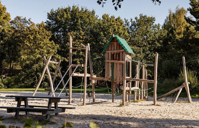 Restyled Bungalow with Dishwasher near Nature Reserve - Photo 19