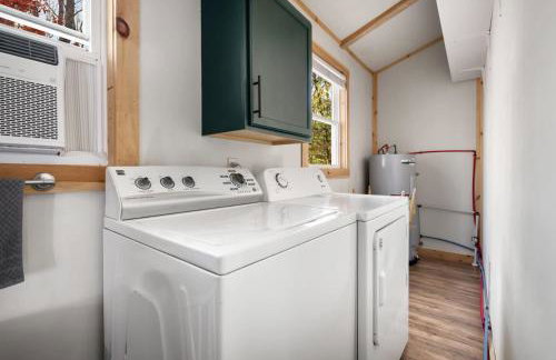 Cozy Cabin w Lake, Hot Tub, Huge Deck & Fire Pit - Foto 29