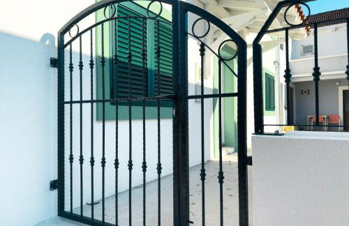 Private House 3 Bed, 3 Bath In Luka Dugi Otok - Photo 16