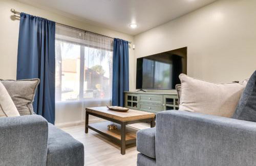 Fast WiFi and Free Parking Cozy Fontana Apartment - Photo 6