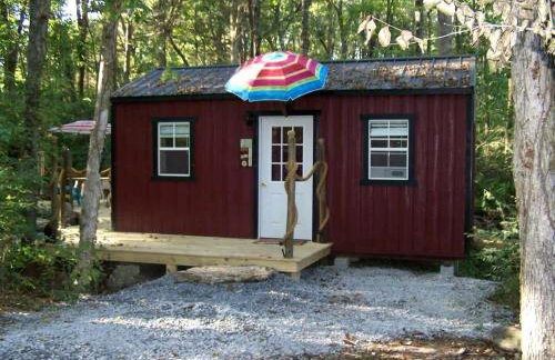 Secluded Sedona Tiny House in Woods Near Lake | Fire Pit, Hammocks, Full Kitchen & Breakfast - Foto 1