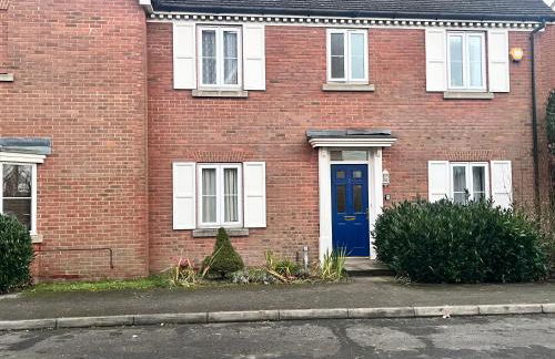 Spacious 4BR House Canterbury with en-suite and Free Parking - Long Stays - Foto 6