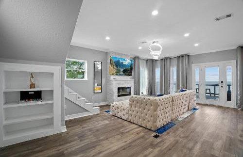 Waterfront Home with Views - Hot Tub & Movie Theatre - Foto 26