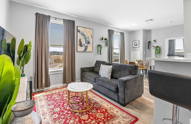 Furnished Apartments near Encore Boston - Photo 27