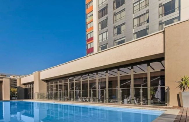 Sandton Skye Apartment - 616 - Photo 34