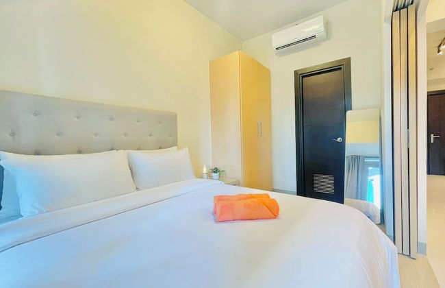 Uptown Parksuites 2 - Photo 6