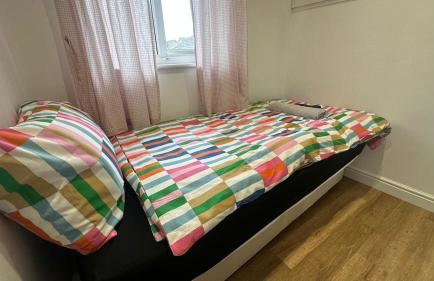 3-Bed Family Home in Furzton, Near Lake & Parking - Photo 20