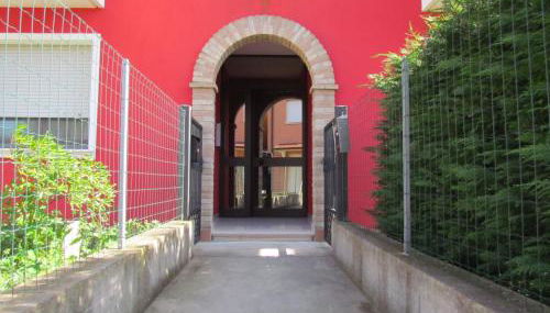 Siviero Apartments - Photo 3