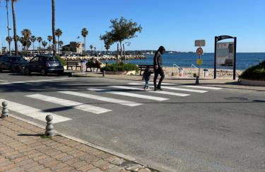 Centre Golfe Juan Plage et transports à pied, 5 min Cannes - Foto 8